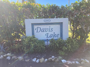 Davis Lake Condo Association logo