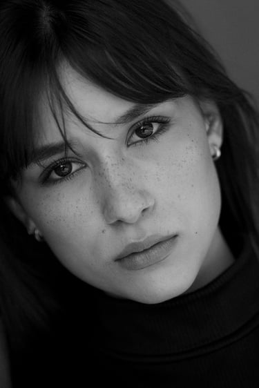 Opole, portret kobiety, sesja w plenerze, czerń i biel