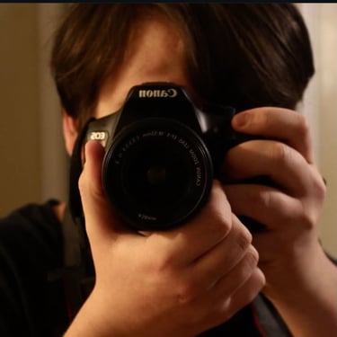 Bystrom Visuals logo