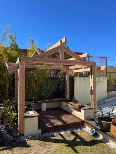 Kiosque en Charpente cryptoméria local, bois réunionnais - Artisan charpentier bois Cilaos, La Réunion 974
