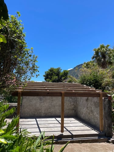 Charpente pour abri voiture carport - Artisan charpentier bois Cilaos, La Réunion 974