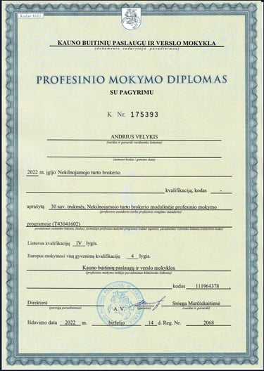 Nekilnojamojo turto brokerio Andriaus Velykio diplomas su pagyrimu_NT OAZE.webp