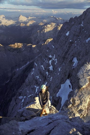 watzmann klettersteig kletterer sonne gipfel steil