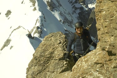grat klettersteig skitour ausgesetzt sonne winter mann grat