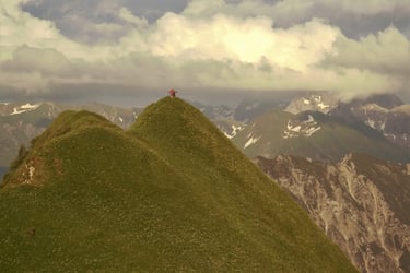 Zwei Frauen am Fellhorn Wolken Sonne