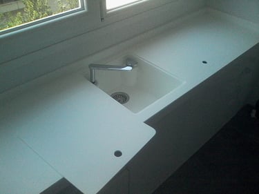 ΠΑΓΚΟΙ ΟΔΟΝΤΙΑΤΡΕΙΟΥ SOLID SURFACES