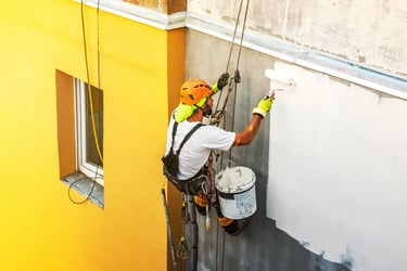 Peinture de façade par cordiste à Montpellier
