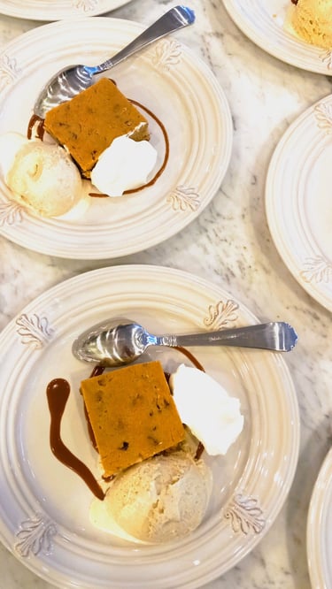 Blondies w/ Ice Cream