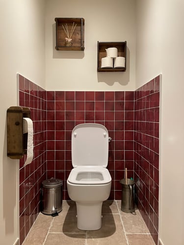 Toilettes sous combles Lot