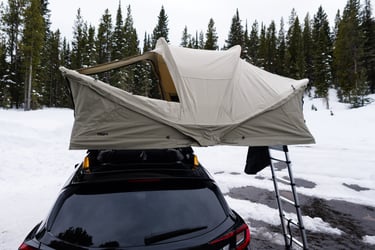 Open windows on Thule Approach M Rooftop Tent