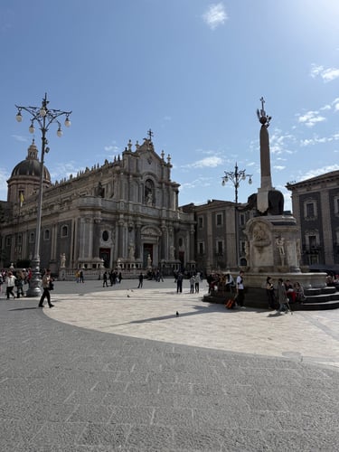 Katanijos katedra ir Piazza del Duomo aikštė