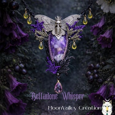 collier micro macramé poison garden feuille perle violet noir moon valley creation papillon