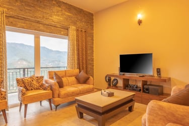 best stay options near mukteshwar dham