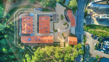 Vue aérienne d’un projet de 10 lofts de luxe en bord de mer à Toulon