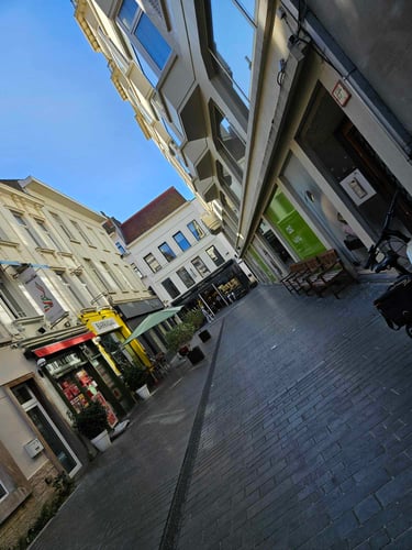Vue emblématique d'Ostende, une ville côtière belge, célèbre pour ses plages, ses musées, et son riche patrimoine historique