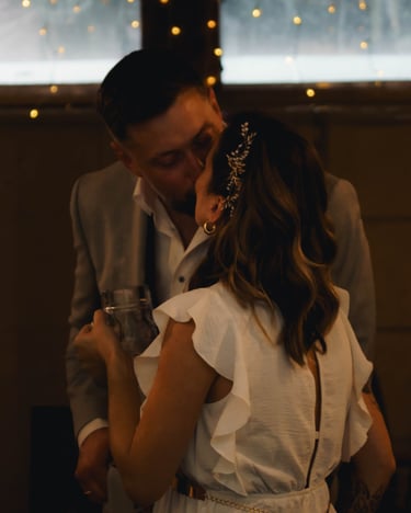 Hochzeit F & S Couple Kuss