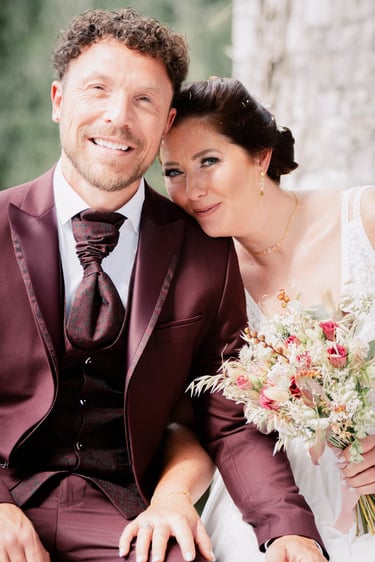 Couple de marié.e.s au château de Waroux