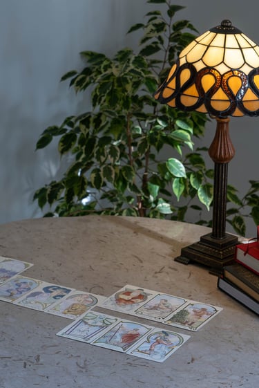 Sample tarot spread from Dialogic Tarot online reading