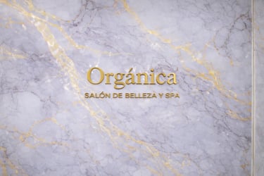 Orgánica salon y spa logo