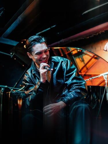 George Shelley performing with Lightlines