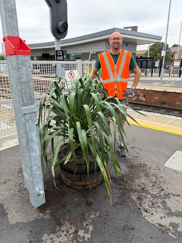 Our secretary Ian Dixon with a planter