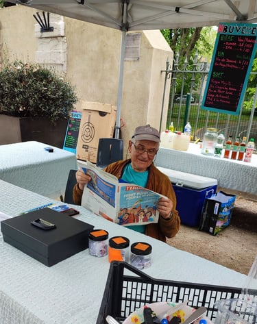 Photo de Jean Fantini lisant l'Huma - CUP26