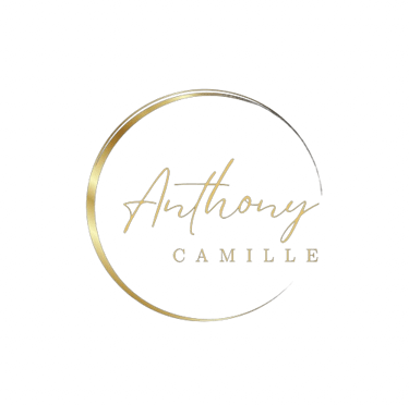 Weddingraphy logo