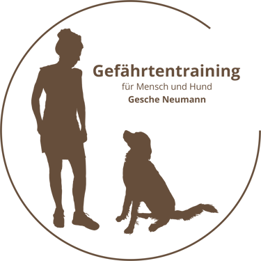 Gefährtentraing für Mensch und Hund, Alltagsbegleitung, Auslastung, Wachsen im Team, Selfleadership, Gemeinschaft leben. Treibball, Apportieren, Sommer Retreat, Events, Abenteuer unterwegs. logo