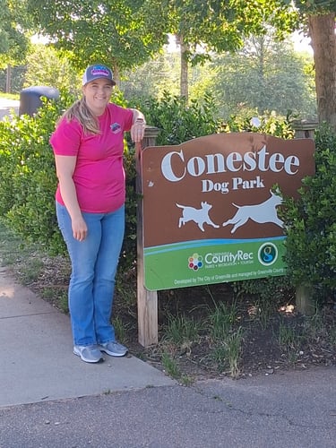 Amanda Bailey, owner of Local Scoopers, smiling and ready to provide professional pet waste removal services in Mauldin, SC