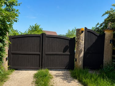 portail peint en peinture naturelle suedoise grise anthracite