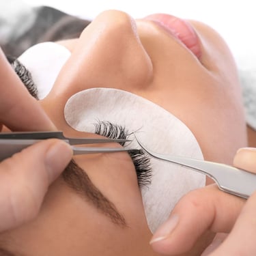 Eyelash extensions for longer, fuller and beautifully defined lashes