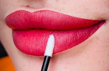 Velvet Lips Studio logo