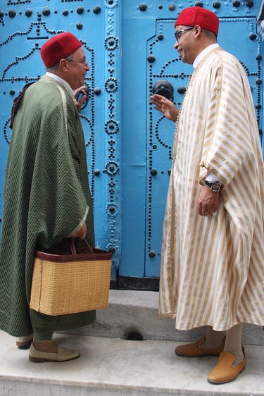 discussion sur le pas d'une porte, Tunisie culture et traditions