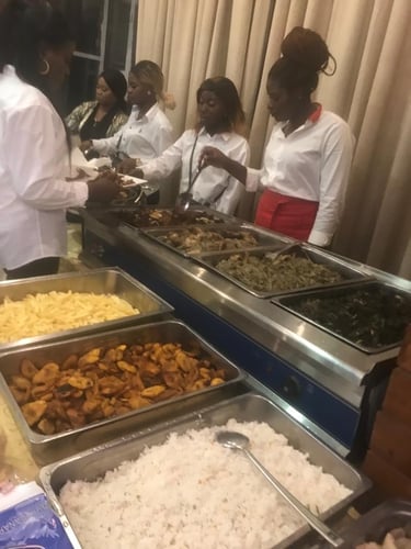 First class Take Away, Fortaleza/Bois et Excelencia. Ce sont les Filiales de First Class Business Gr