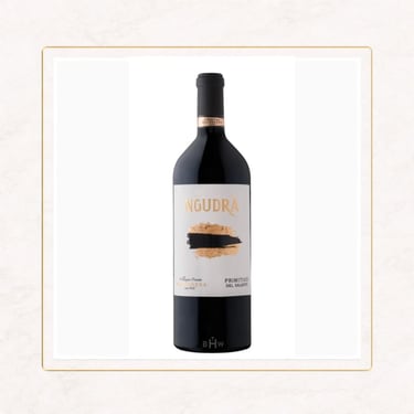 Vino Ngudra Primitivo Salento IGT. Tinto de autor con botella de diseño artesanal