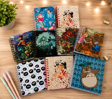 Libretas hechas a mano con imagenes de anime de las peliculas de Ghibli
