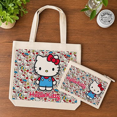 Tote bags de manta con imagen de hello kitty y estuchera con la misma imagen