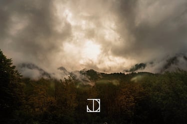 photo paysage montagne nuage forêt