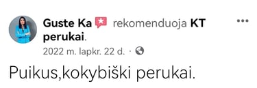 Ekrano nuotrauka su kliento atsiliepimu: moteris giria peruką už puikią kokybę ir natūralą išvaizdą.