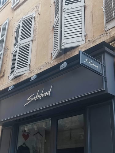 peinture logo boutique à Aix en Provence
