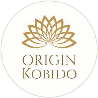 OriginKobido, massage japonais anti-âge du visage et photothérapie esthétique par lumière LED logo