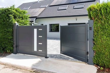 portail battant ouvert