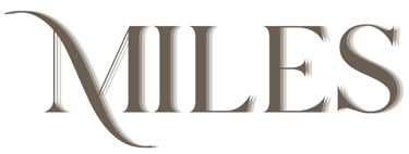 Miles || Marcas & Branding logo