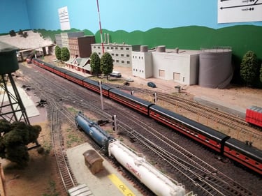 GN Empire Builder train at Tabar