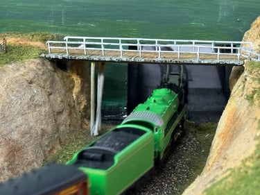 Heading under the cattle bridge and returning to the fiddle yard