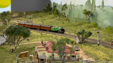 Steam tour running through Gresham
