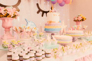 Table décorée thème licorne