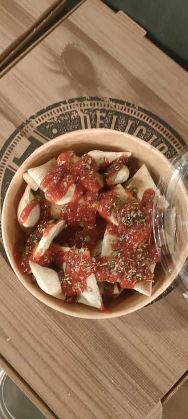 Entrante bocaditos y masa de harina ecológica en Pizza+