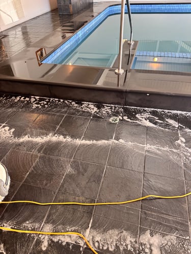 tile cleaning using scrubber