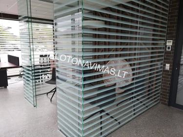 Matine plevele biurui, biuro pertvaru dekoras